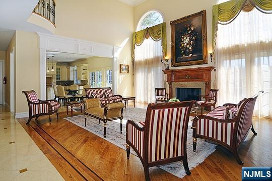 Building Photo - 417 N Woodland St