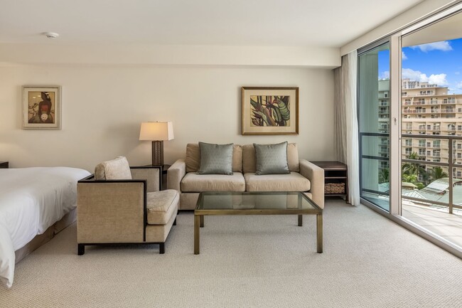Building Photo - Spacious Waikiki Studio, One Block From Fo...