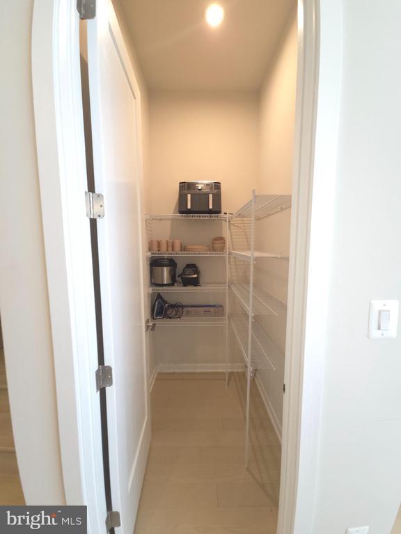 Building Photo - 43433 Wilcox Terrace