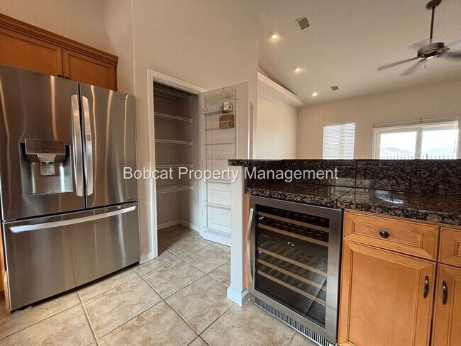 Building Photo - 963 Ranchview Cir