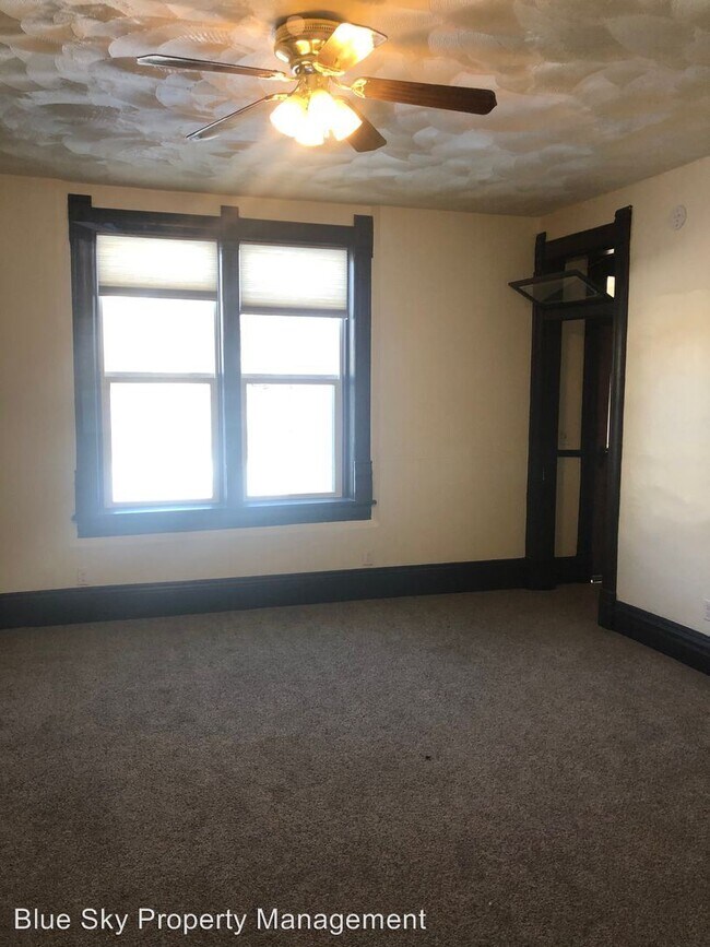 Building Photo - 2 br, 1 bath House - 440 W. 1ST NORTH