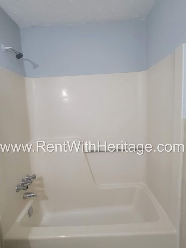 Building Photo - GORGEOUS BRICK RANCH / DUPLEX WITH UPGRADES GALLORE/ GREAT LOCATION