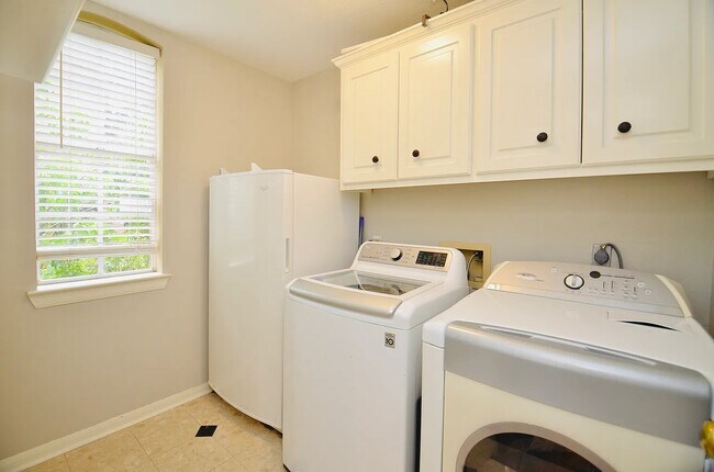 Building Photo - 20610 Autumn Terrace Ln