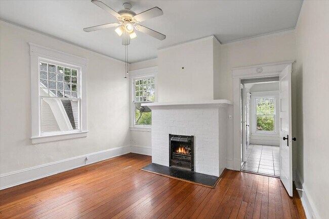 Building Photo - 1808 Bayard Pl