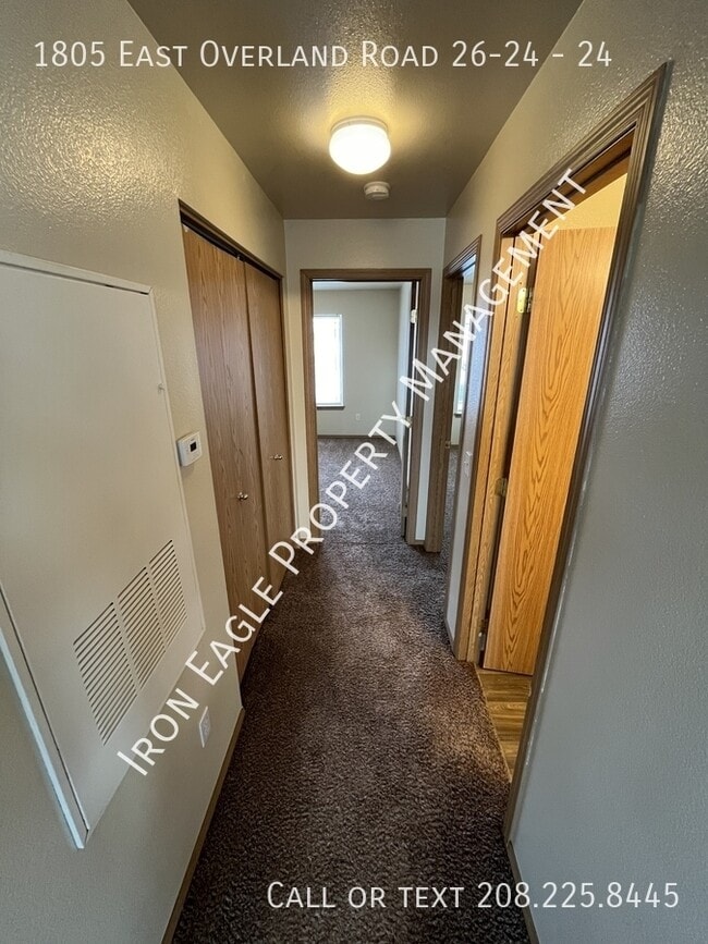 Building Photo - 1805 E Overland Rd