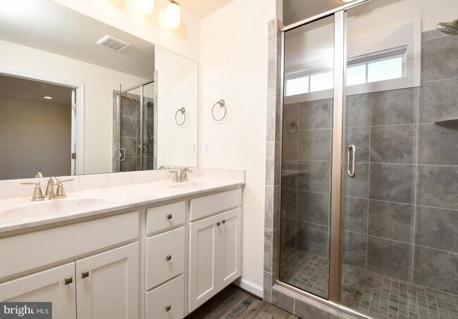 Building Photo - 4513 Ryelan Dr