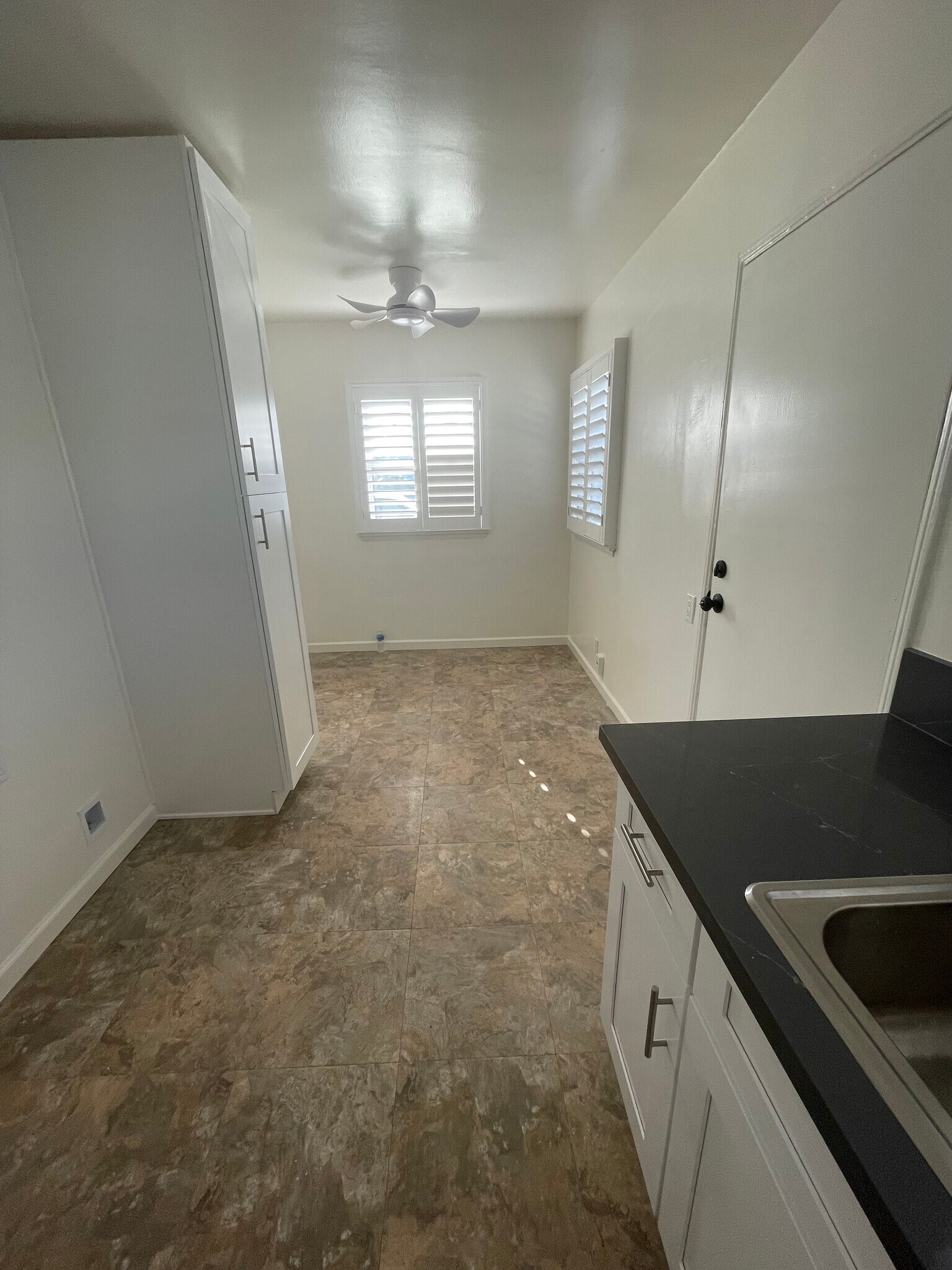 Building Photo - 1631 Del Amo Blvd