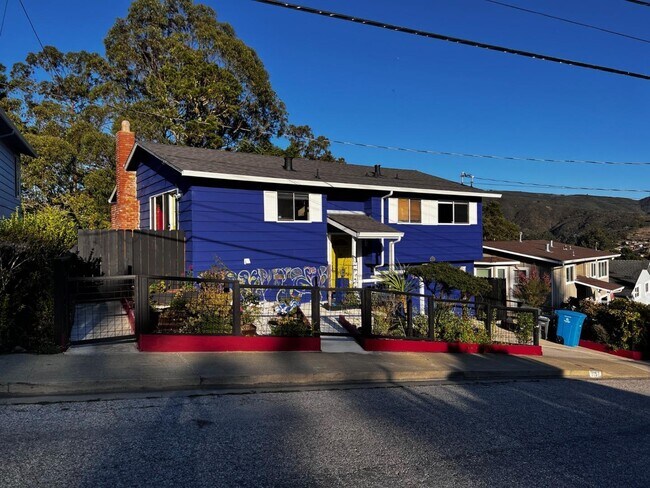 Primary Photo - 1157 Manzanita Dr