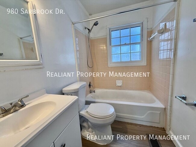 Building Photo - 980 Sarbrook Dr