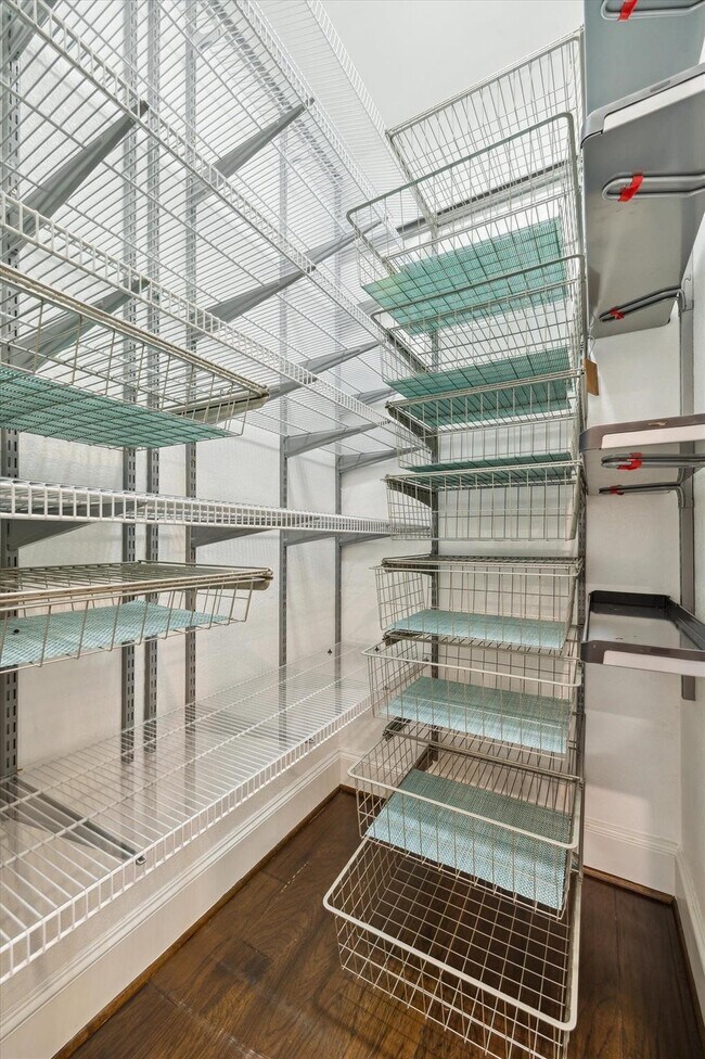 Building Photo - 1010 Bat Hawk Ct