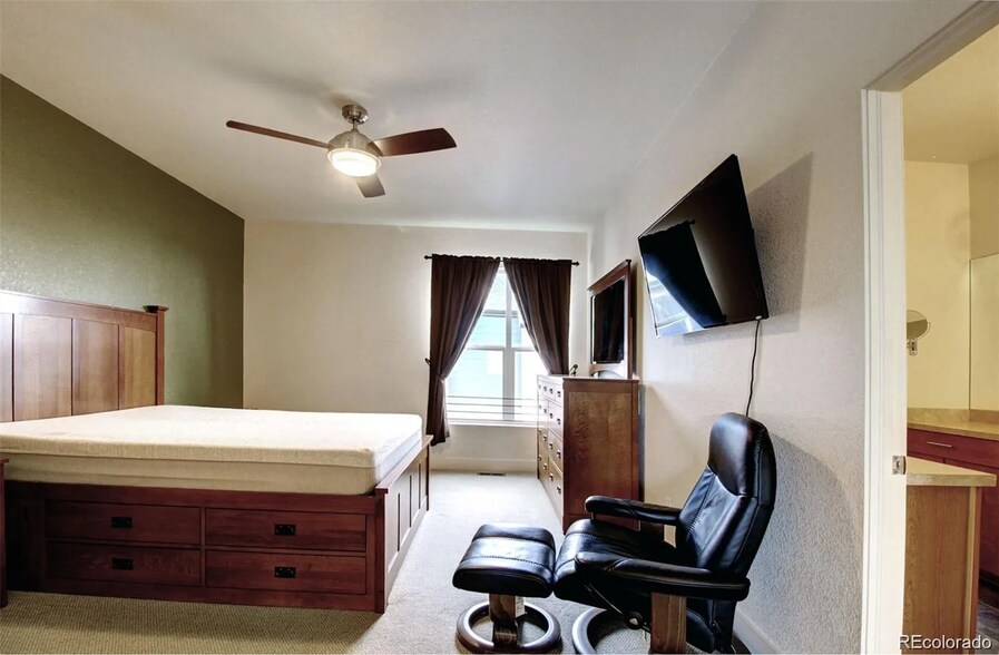 Building Photo - 2360 S Wheeling Cir