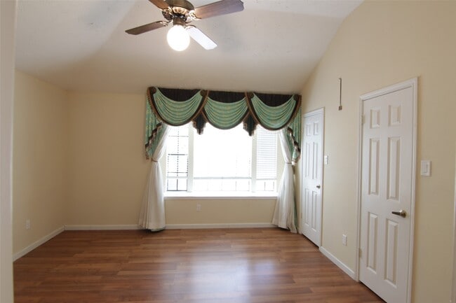 Building Photo - 12430 Brook Meadows Ln