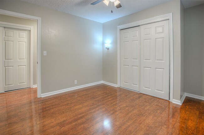 Building Photo - 6016 Teas Nursery Rd