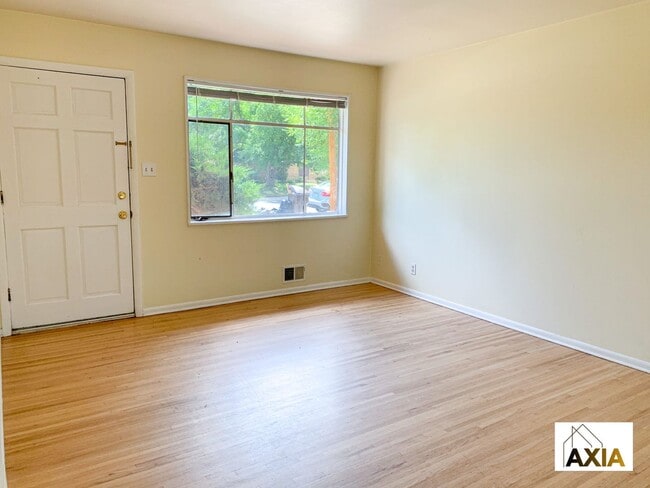 Building Photo - Home in South Boulder for Fall Pre-Lease!