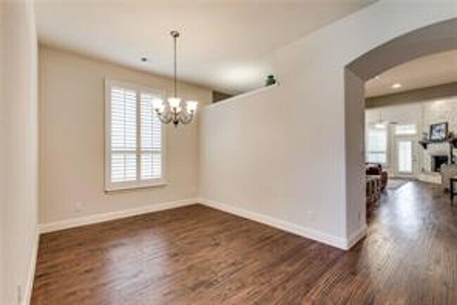 Building Photo - Another chance to own this warm and inviti...