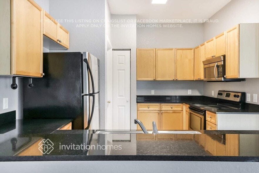 Building Photo - 18002 Majestic Kings Pl