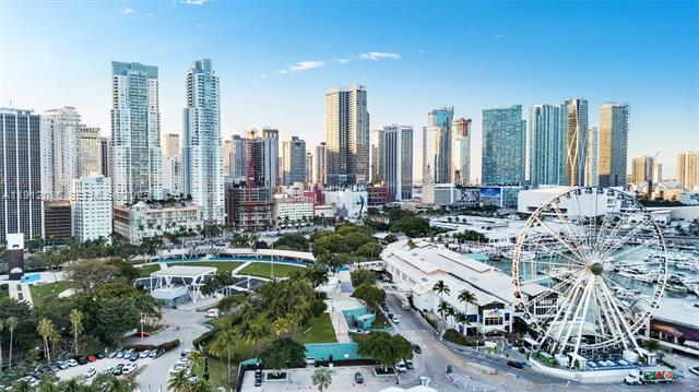 Building Photo - 398 NE 5th St