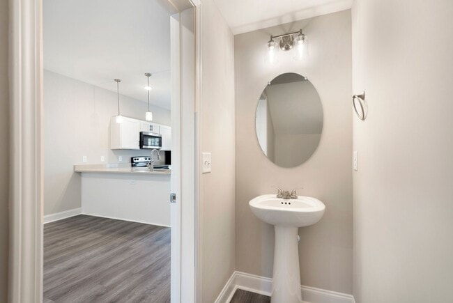 Building Photo - Excell Pointe 3 Bedroom Townhomes