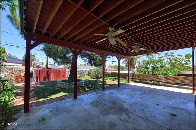 Building Photo - 3117 Richmond Ave