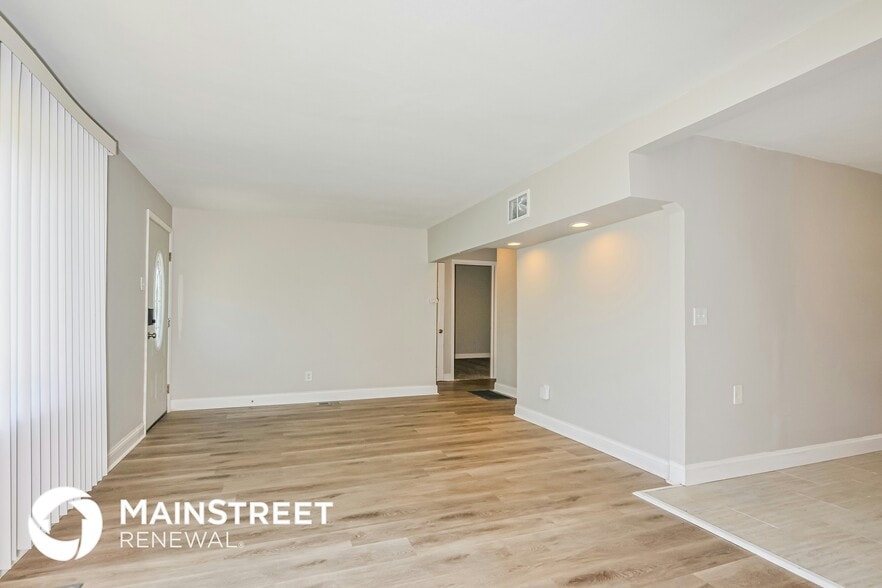 Building Photo - 8863 Granada Pl