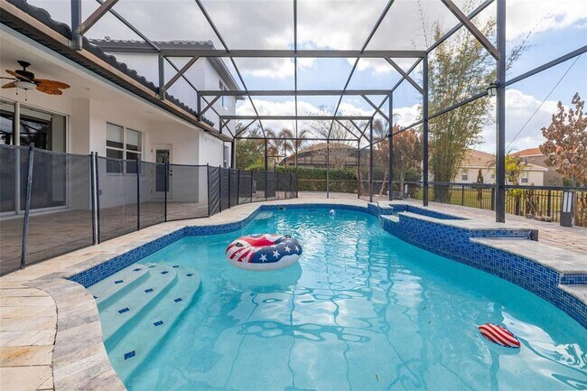 Building Photo - 9484 Walnut Crest Dr