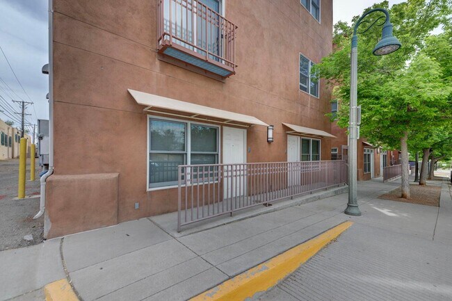 Building Photo - 400 Copper Ave NW