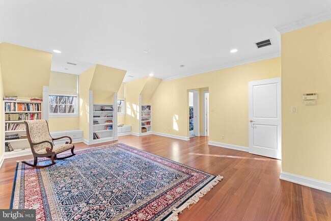 Building Photo - 8541 Old Dominion Dr