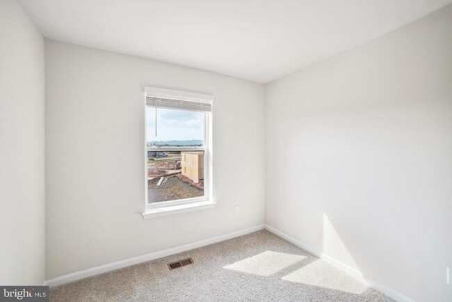 Building Photo - 738 Compass Wy