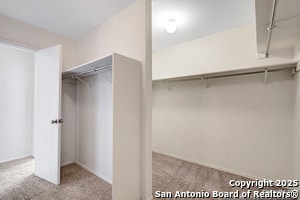 Building Photo - 827 Clover Creek