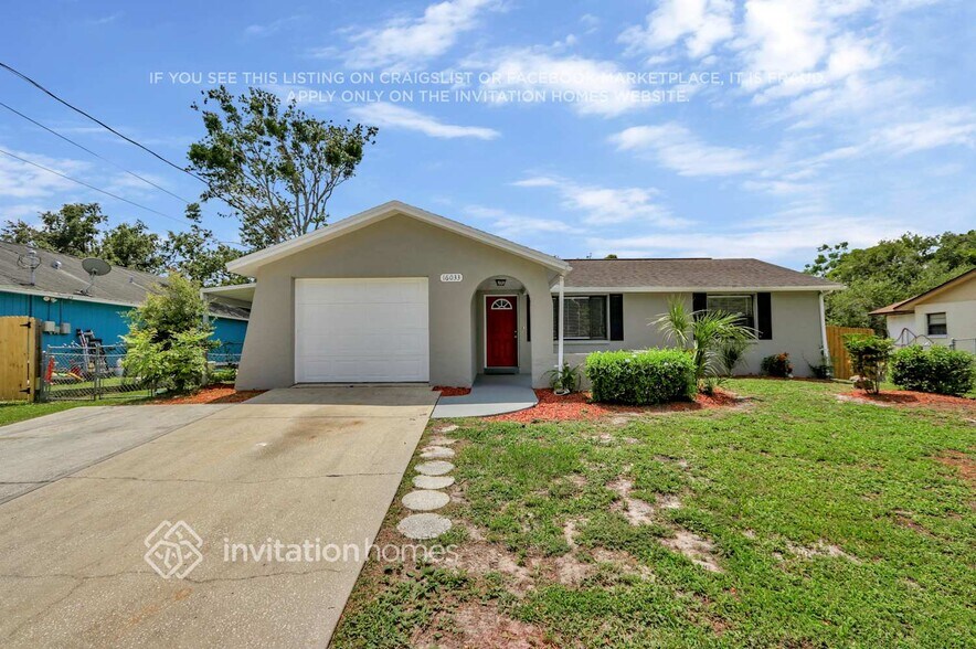 Building Photo - 16033 Villa Dr