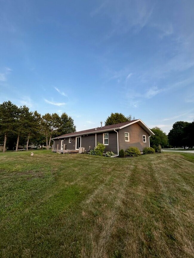 Primary Photo - Spacious 3-Bedroom, 2-Bath Home in Middleb...