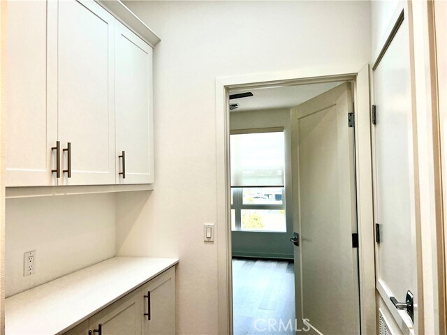 Building Photo - 2336 Synergy