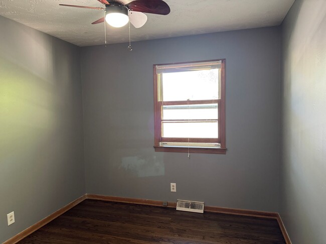 Building Photo - Charming Midtown 3BR Near Benson & UNO for...