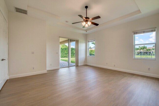 Building Photo - 172 Manor Cir