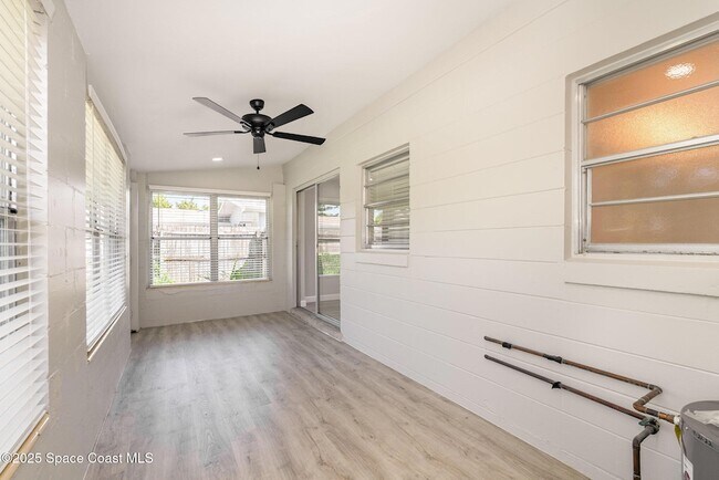 Building Photo - 122 Niemira Ave