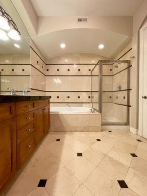 Building Photo - AMAZING 2 Bed /2 Bath Cherry Creek Condo! ...