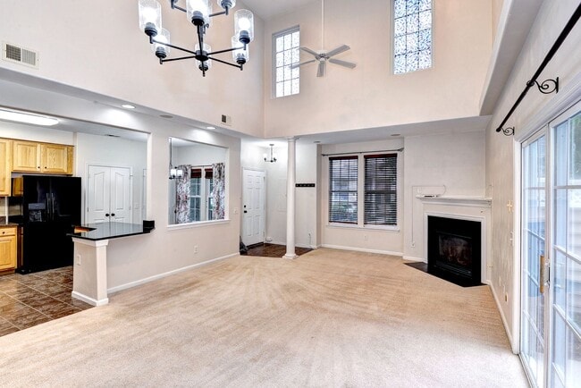 Building Photo - 130 Ellis Dr