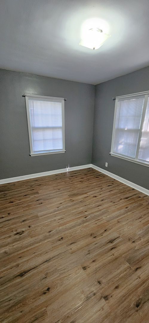 Building Photo - Beautiful, updated 4BR home with full unfi...