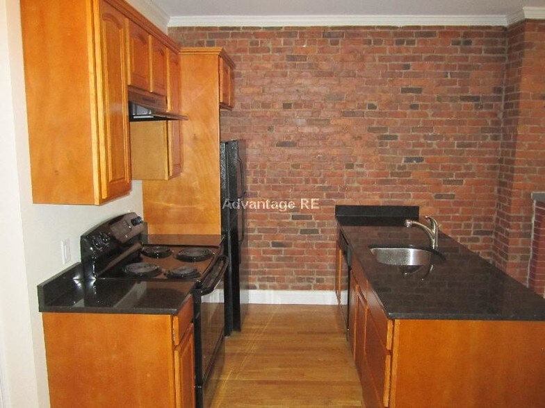 Building Photo - 23 St Lukes Rd