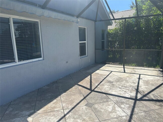 Building Photo - 2939 Myrtle Oak Cir