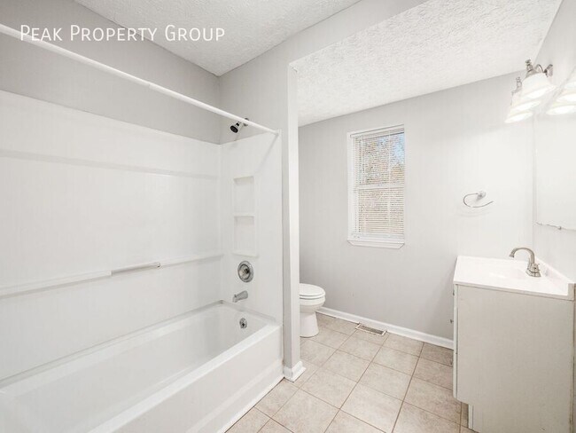 Building Photo - 1250 S Washington Ave