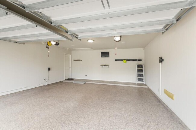 Building Photo - 13211 Misty Shore Ln