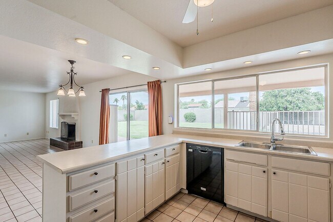 Building Photo - 85254! Four Beds with POOL!