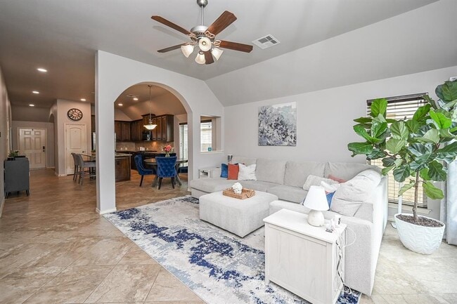 Primary Photo - 10911 Overland Trail Dr