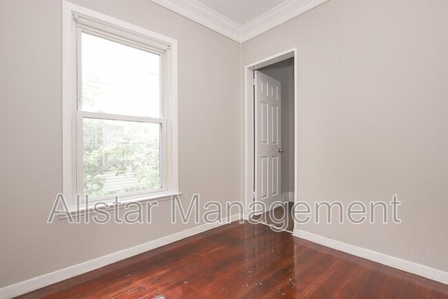 Building Photo - 3195 Whitethorn Rd