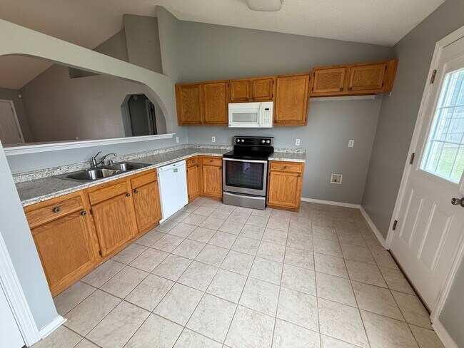 Building Photo - Nice 3 Bed 2 Bath House.  Yard Care Included.  Gas Heat & Hot Water
