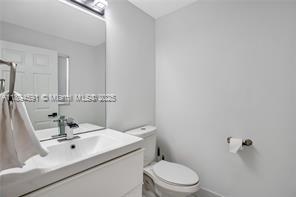 Building Photo - 3432 SW 49th St