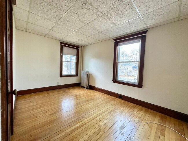 Building Photo - 58 Franklin St