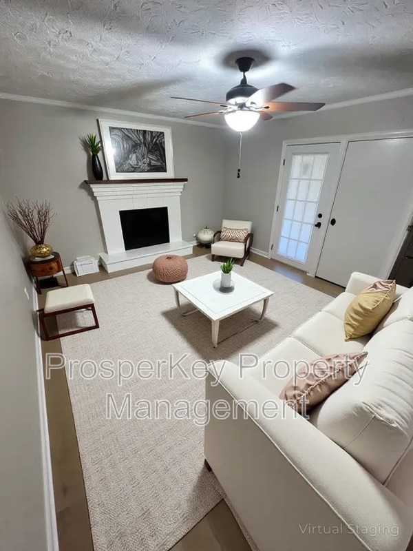 Building Photo - 945 Celia Dr