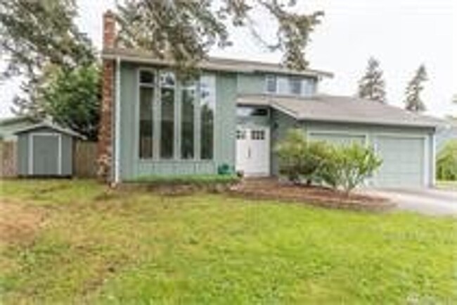 Primary Photo - Fantastic 3 bedroom Home Now offering $200...